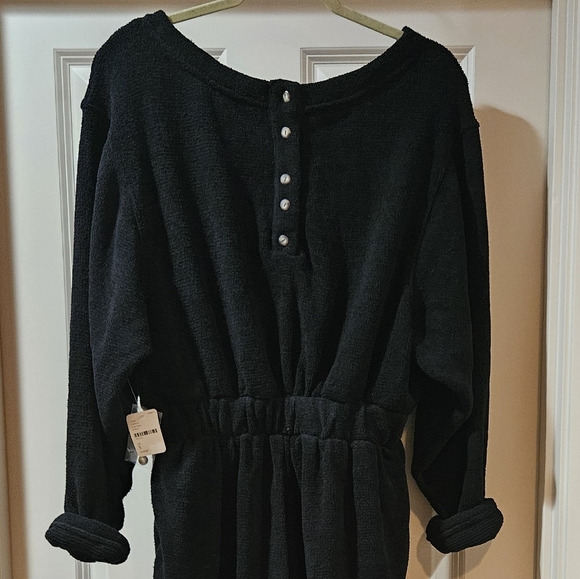 Free People Keepin It Real Jumpsuit Long Sleeve Scoop Neck Button Back Black NWT - Picture 12 of 16